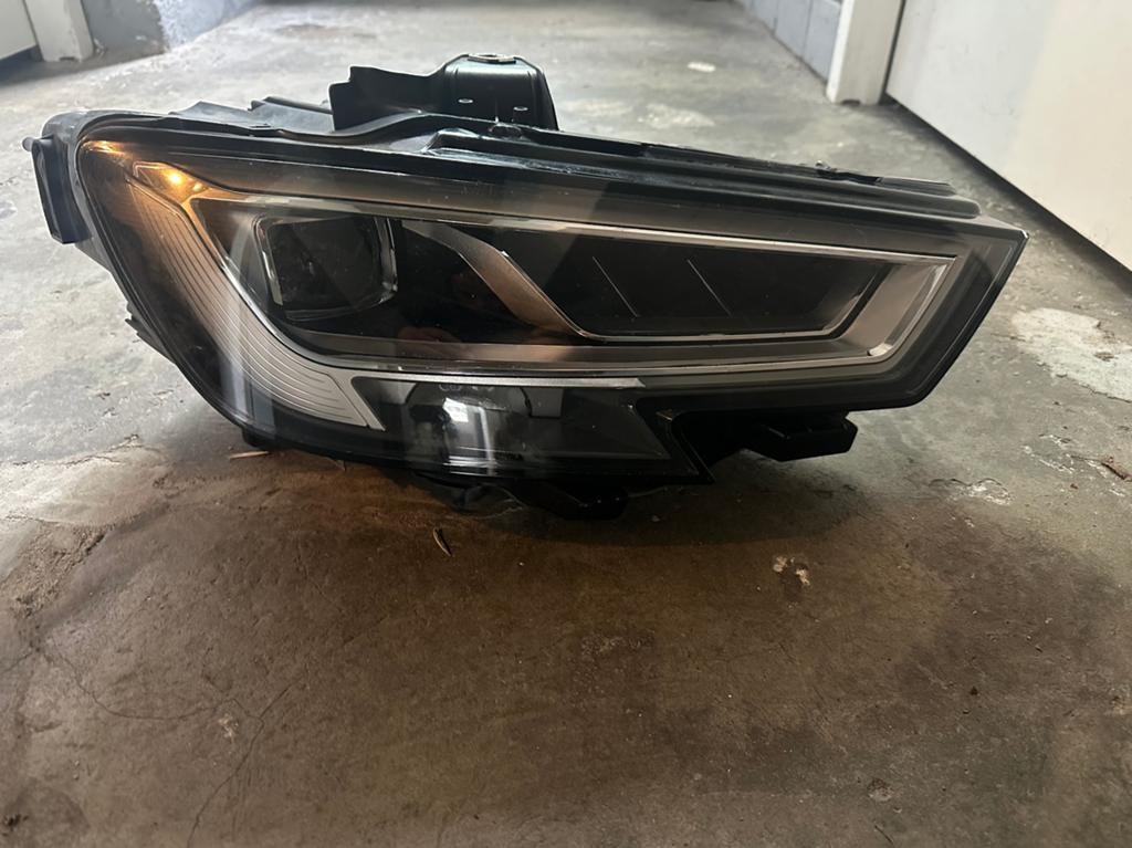 Audi S3 rechter koplamp te koop, Auto-onderdelen, Ophalen, Audi