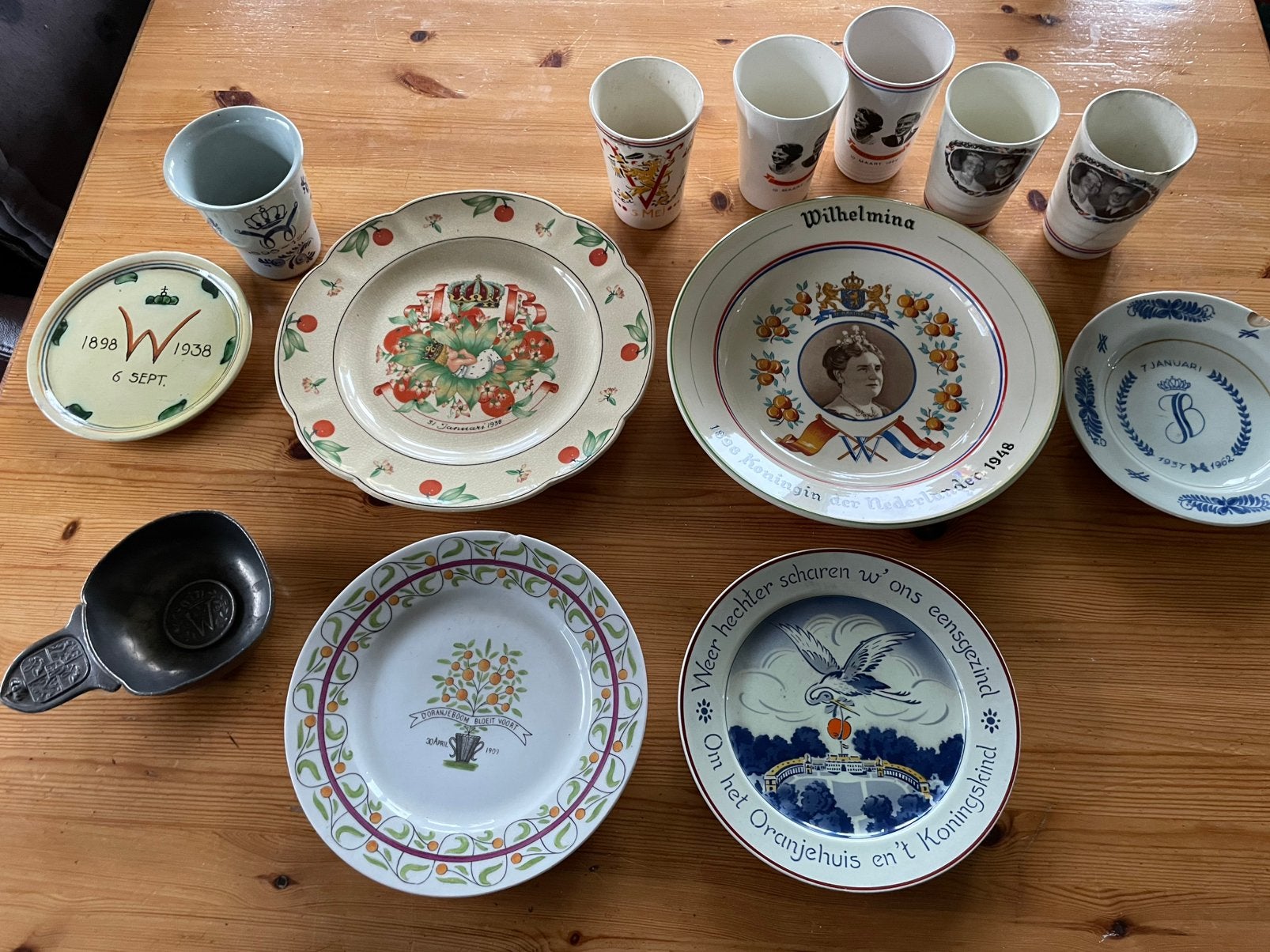 Verzameling koningshuis aardewerk, Verzamelen, Koninklijk Huis en Royalty, Ophalen of Verzenden, Gebruikt, Servies