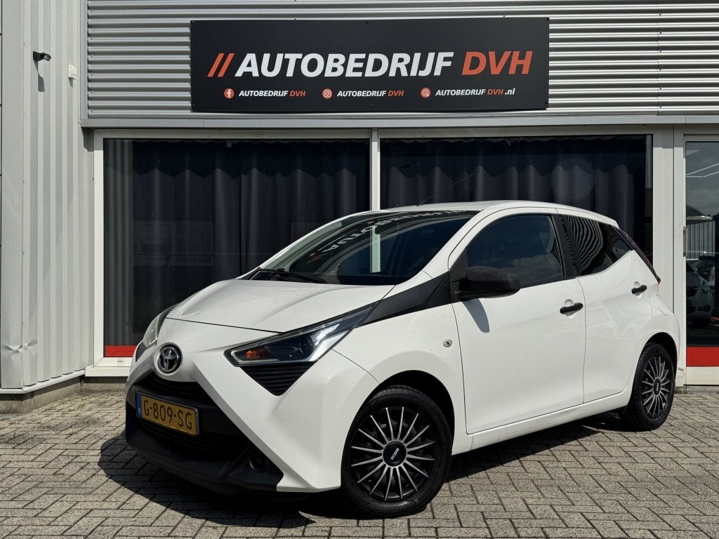 Toyota Aygo 1.0 VVT-i x-fun | AIRCO | NAP | CRUISE/LIM. |, Auto's, Gebruikt, Euro 6, Met garantie (alle), 4 stoelen