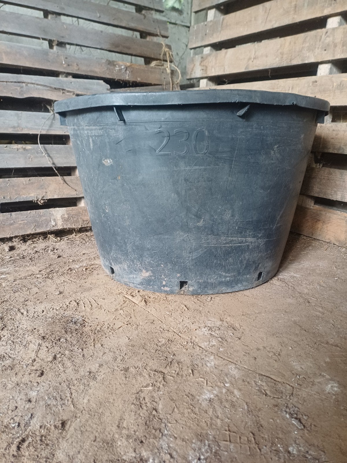Boomkuipen,voederbakken, waterbakken gebruikt of nieuw, Kunststof, 40 cm of meer, Rond, Nieuw