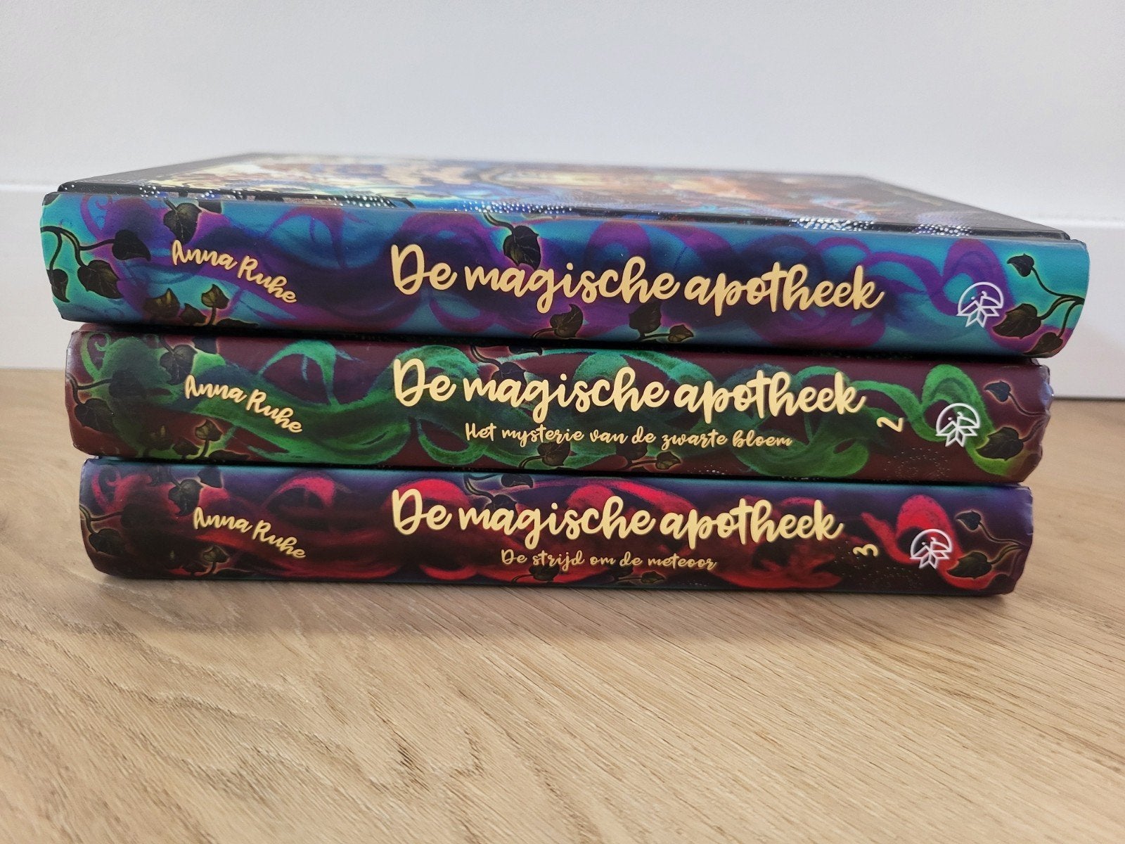 3 boeken van Anna Ruhe - De Magische Apotheek, nette staat, Boeken, Ophalen of Verzenden, Zo goed als nieuw, Anna Ruhe, Fictie algemeen