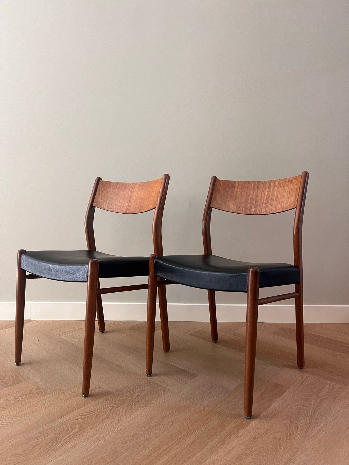 Set van 2 Deense Teak Eetkamerstoelen, Ophalen, Gebruikt, Twee, Zwart