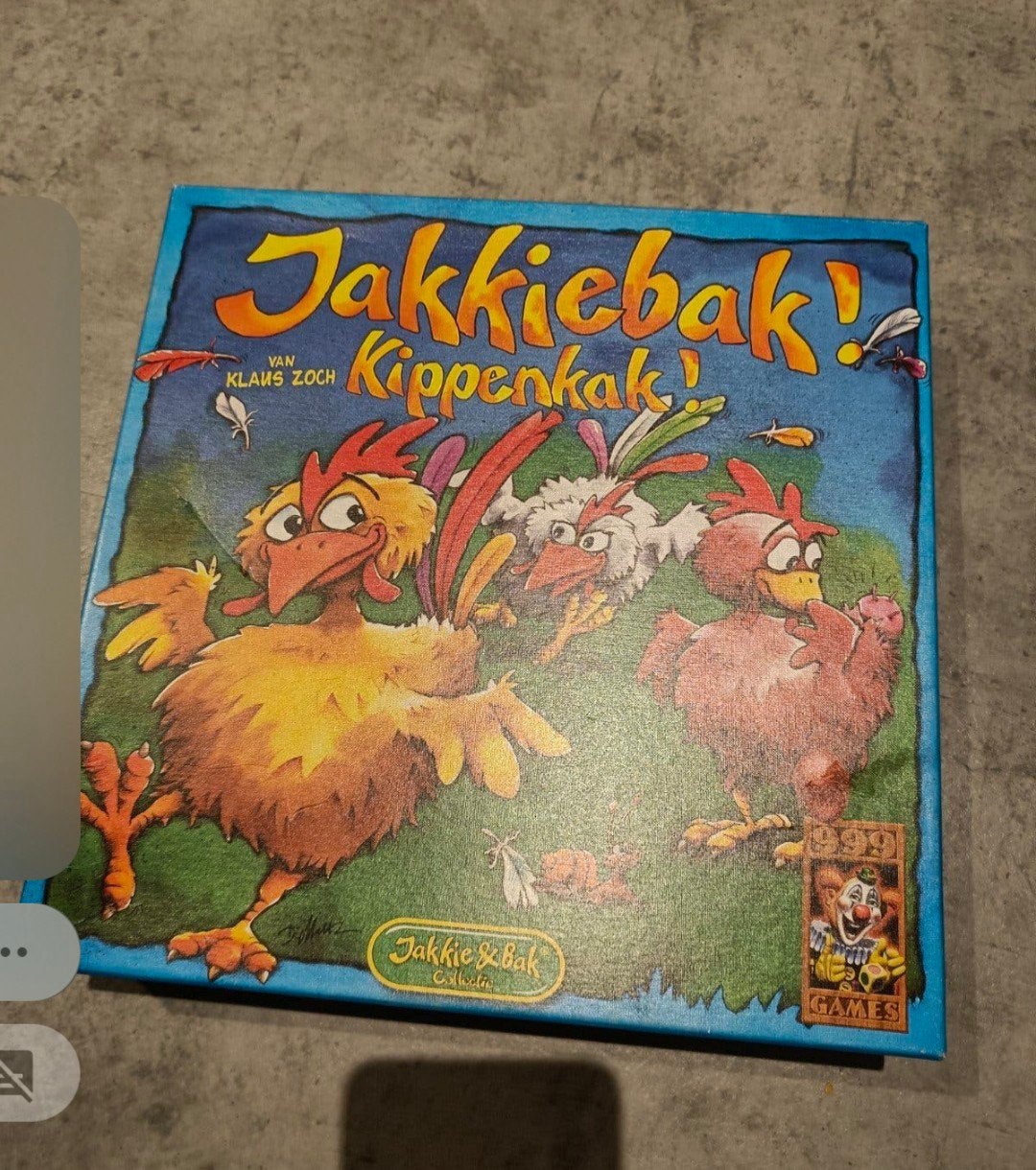 Jakkiebak! Kippenkak! Bordspel - Leuk voor jong en oud!, Drie of vier spelers, Ophalen of Verzenden, Zo goed als nieuw, 999 Games