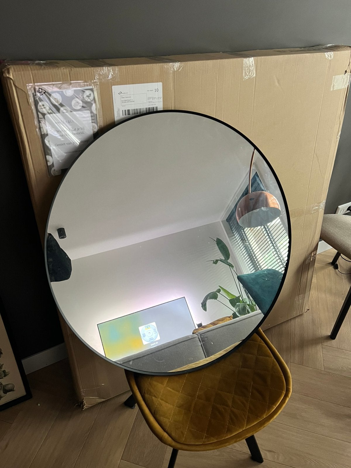 IKEA ronde spiegel met zwarte rand, Huis en Inrichting, Woonaccessoires | Spiegels, Ophalen, Minder dan 50 cm, Rond, Zo goed als nieuw