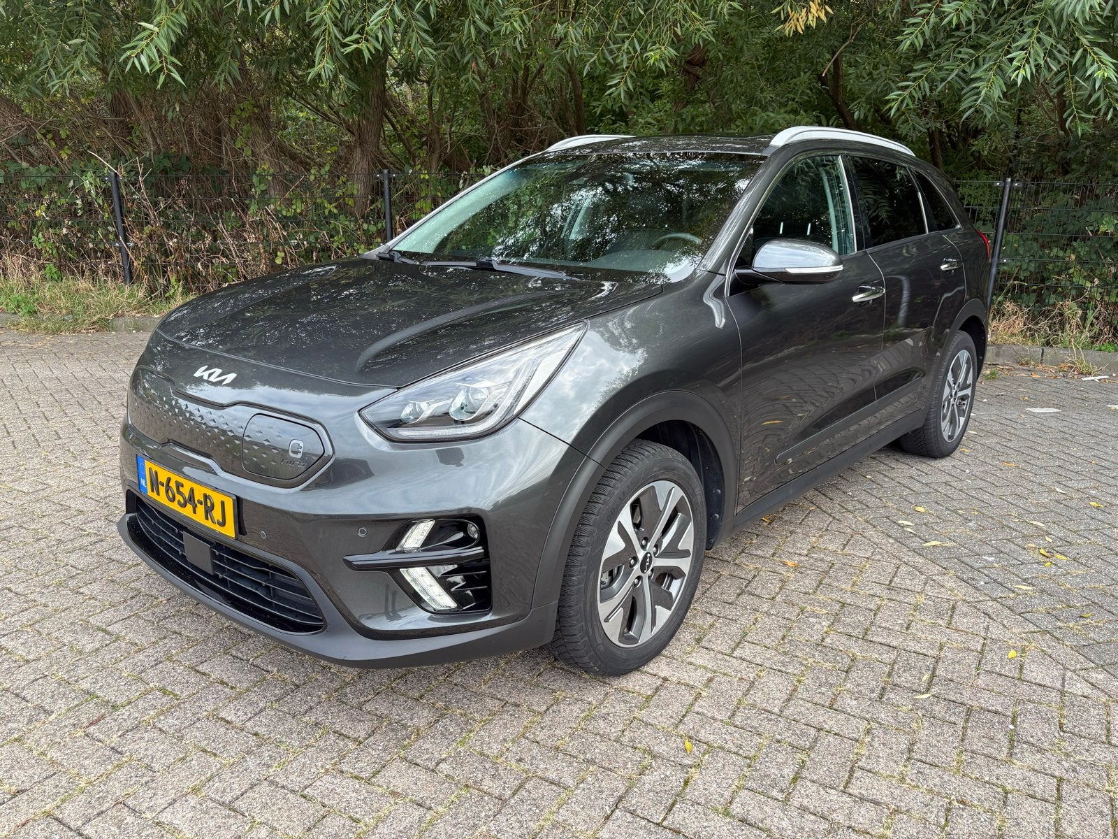 Kia e-Niro 64 kWh 3-fase 100% SOH 204pk Aut 2021, Auto's, Automatische klimaatregeling, 1712 kg, Leder en Stof, Origineel Nederlands