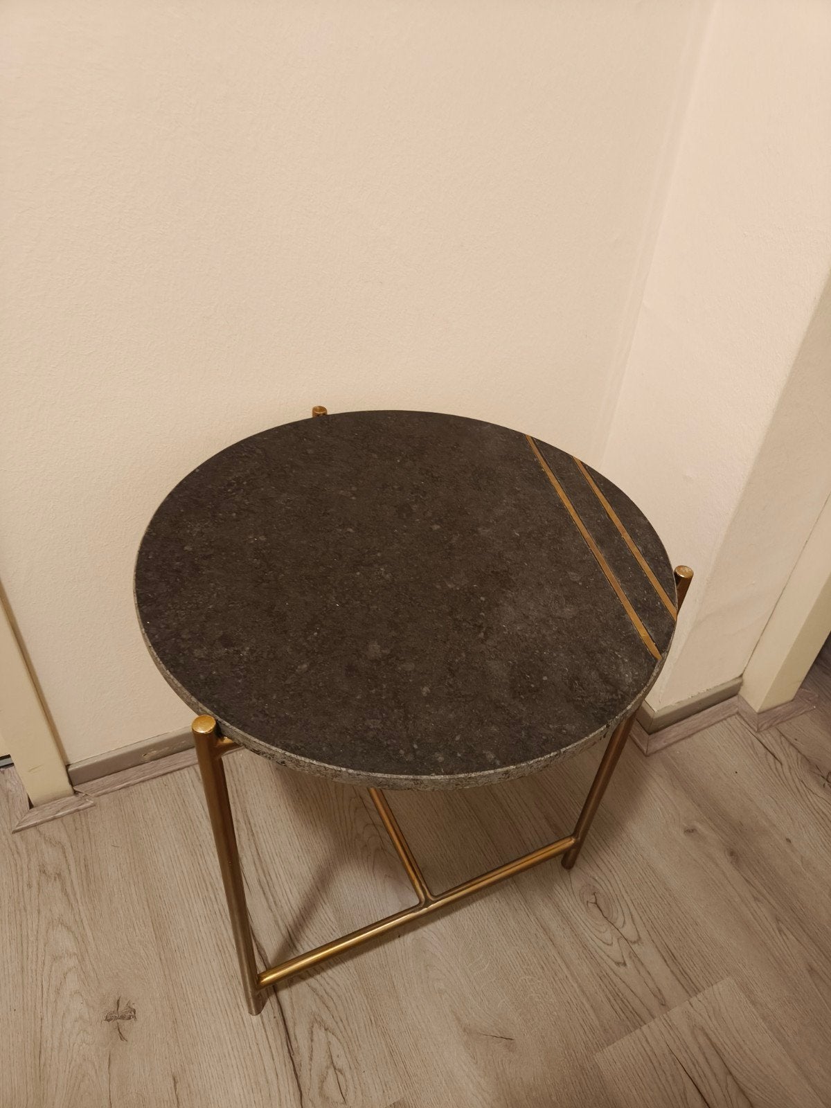 Richmond Bijzettafel - Rond, marmer met Goud, Minder dan 45 cm, Minder dan 55 cm, Metaal of Aluminium, Rond
