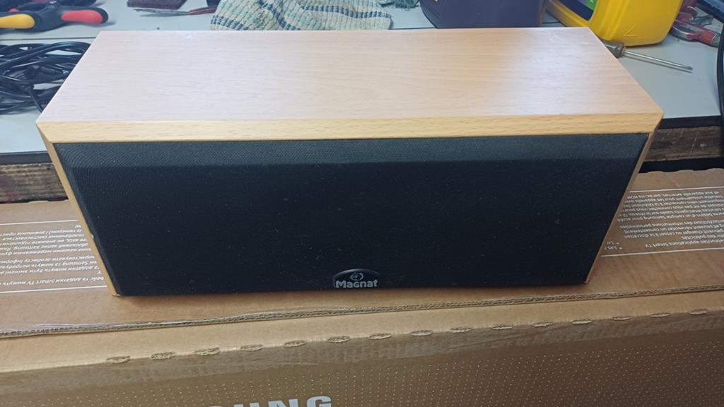 Magnat center speaker, Audio, Tv en Foto, Ophalen of Verzenden, Center speaker, Magnat