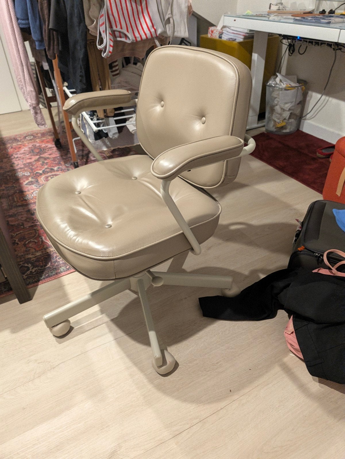 2x IKEA ALEFJÄLL leren bureaustoelen – uitstekende staat, Bruin, Ophalen of Verzenden, Zo goed als nieuw, Bureaustoel