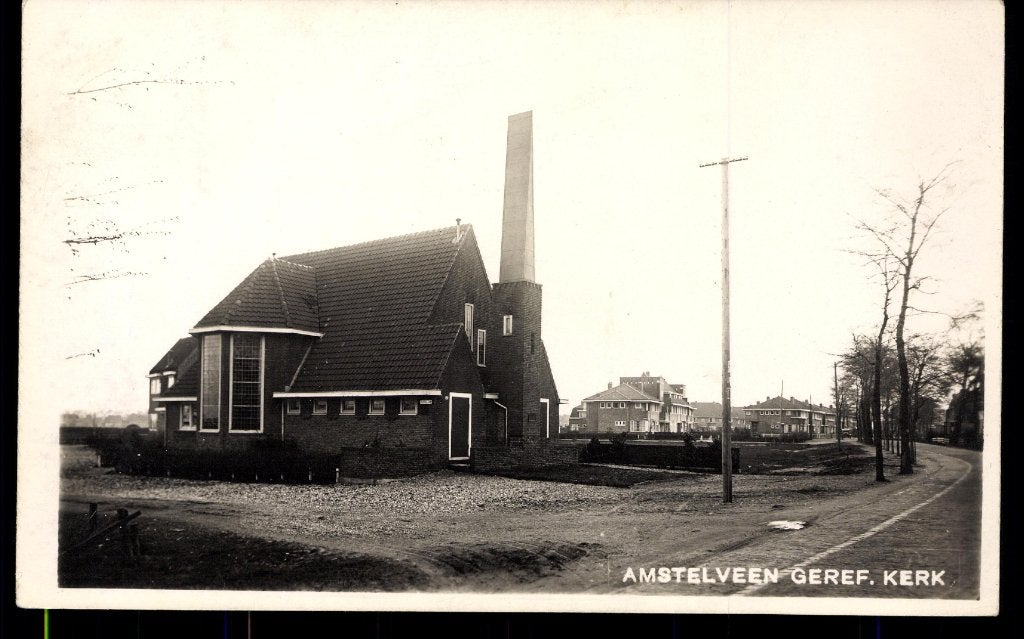 Amstelveen NH, FOTOKAART Straatgez. met Gereformeerde Kerk, Verzenden, 1920 tot 1940, Gelopen, Noord-Holland