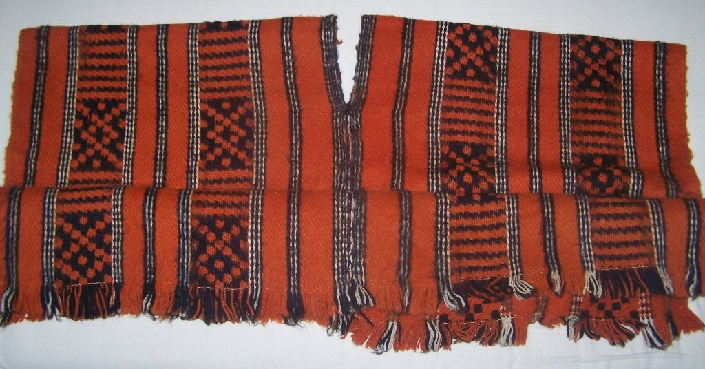 handgeweven traditionele poncho of kledingstuk van wol, Verzenden