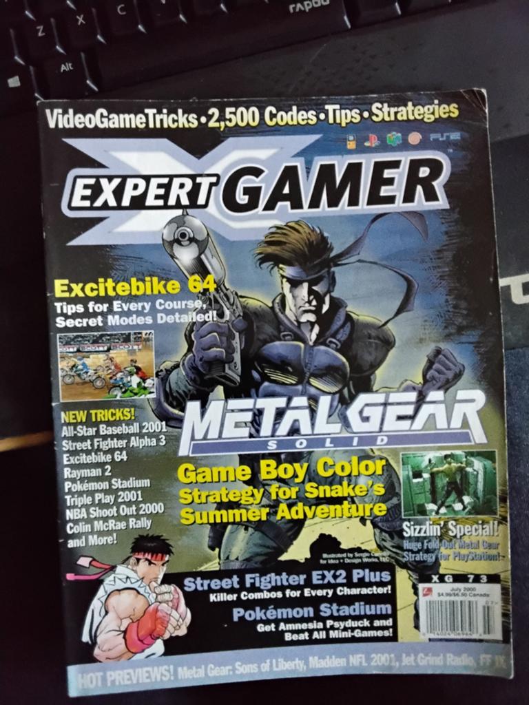 Video game trucks 2.500 codes tips strategies. metal gear, Ophalen of Verzenden, Zo goed als nieuw