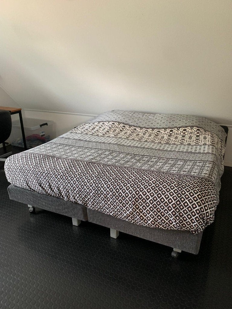 Eastborn boxspring elektrisch bedienbaar, Ophalen, Tweepersoons, Zo goed als nieuw, 180 cm