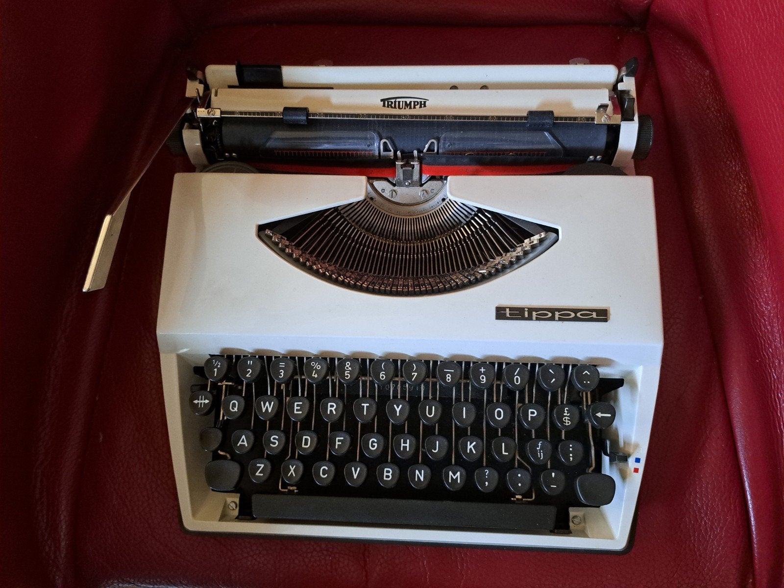 Triumph Tippa typemachine. T-A organisation.made in Holland, Ophalen