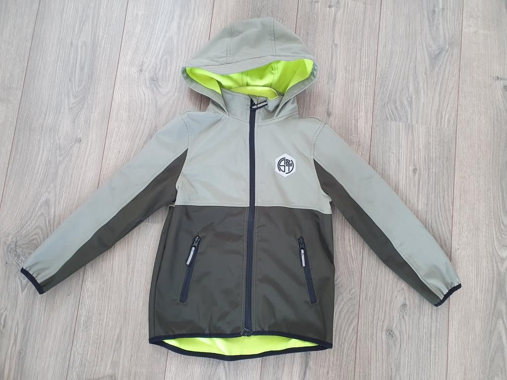 Softshell jas maat 122/128, Kinderen en Baby's, Kinderkleding | Maat 122, Ophalen of Verzenden, Jongen, Jas