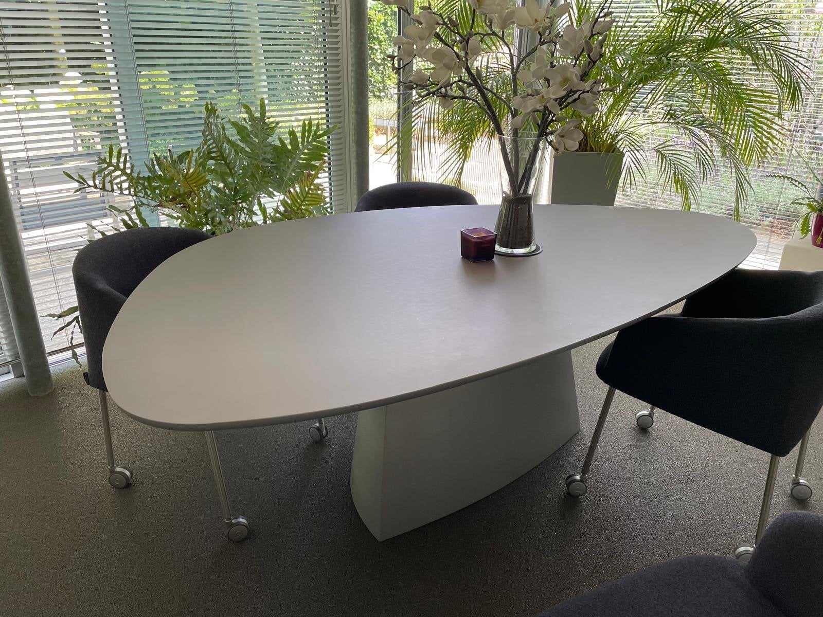 Eetkamertafel circlips 2 Castelijn, Ophalen, Kunststof, 100 tot 150 cm, Zo goed als nieuw