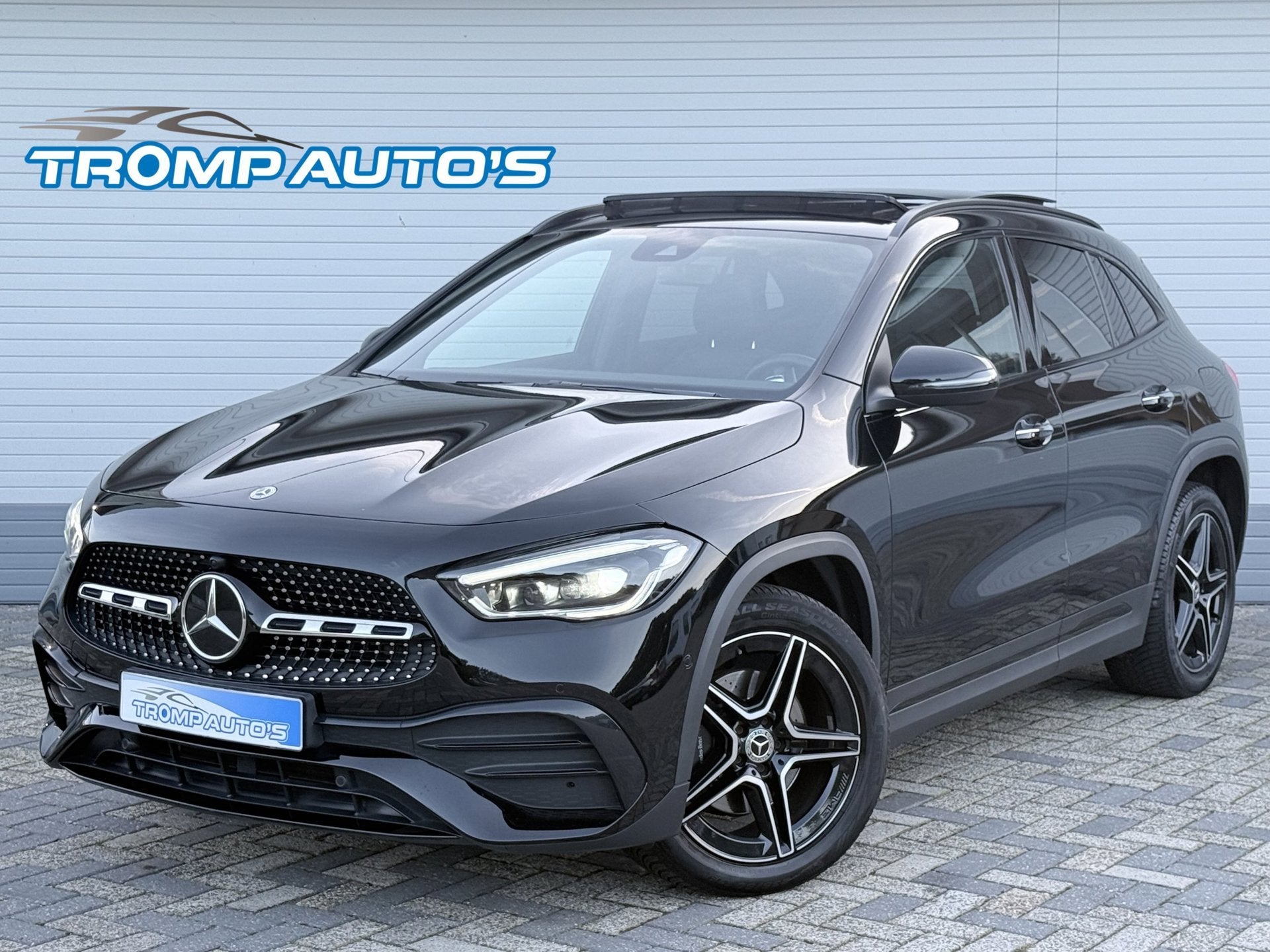 Mercedes-Benz GLA-klasse 250 e AMG Line|PANO|T.HAAK|MULTIBEA, Auto's, Automaat, Dealer onderhouden, 77 km/l, Gebruikt