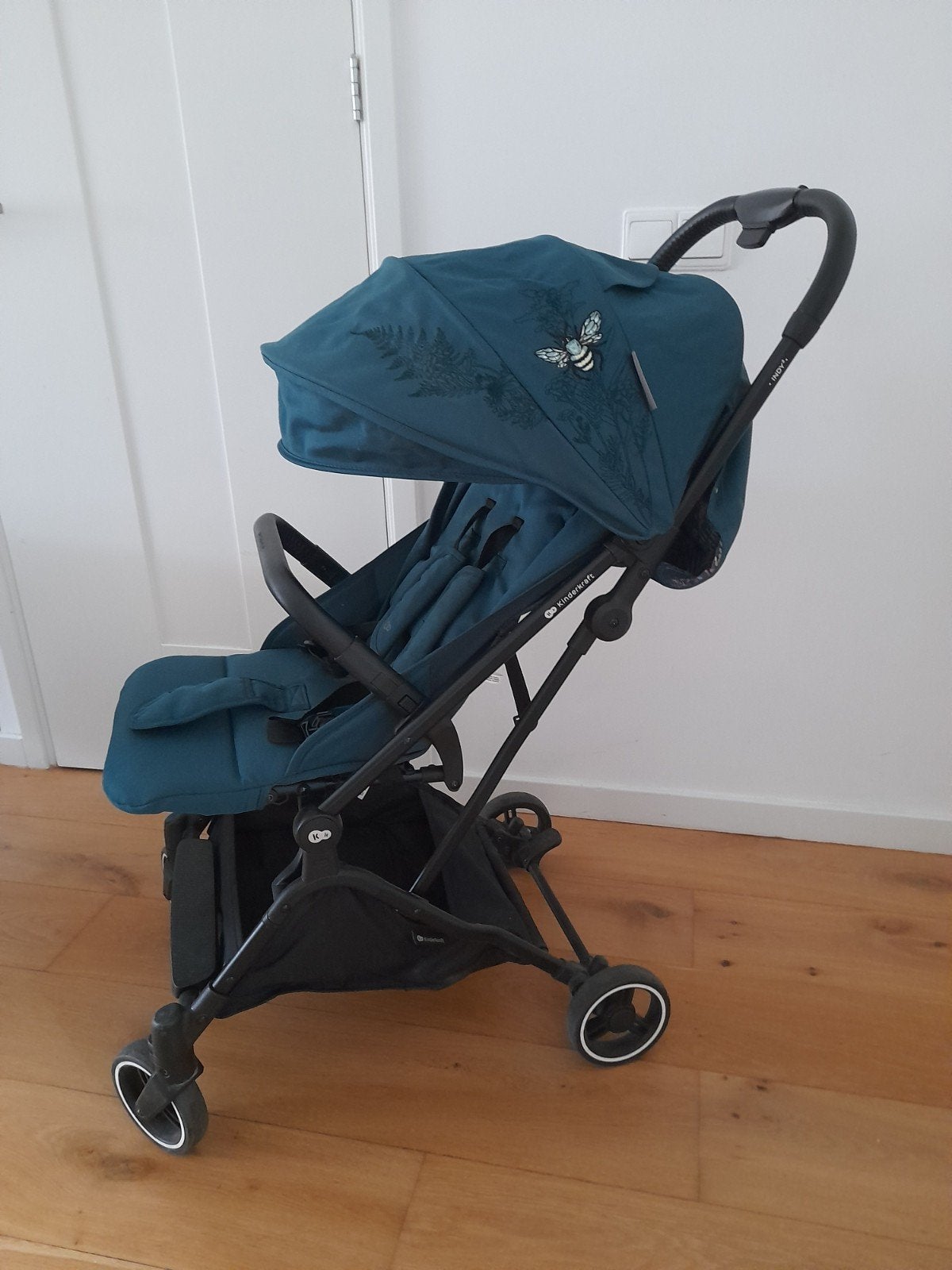 KinderKraft Buggy met bijenprint, Ophalen, Zo goed als nieuw, Overige merken, Verstelbare rugleuning