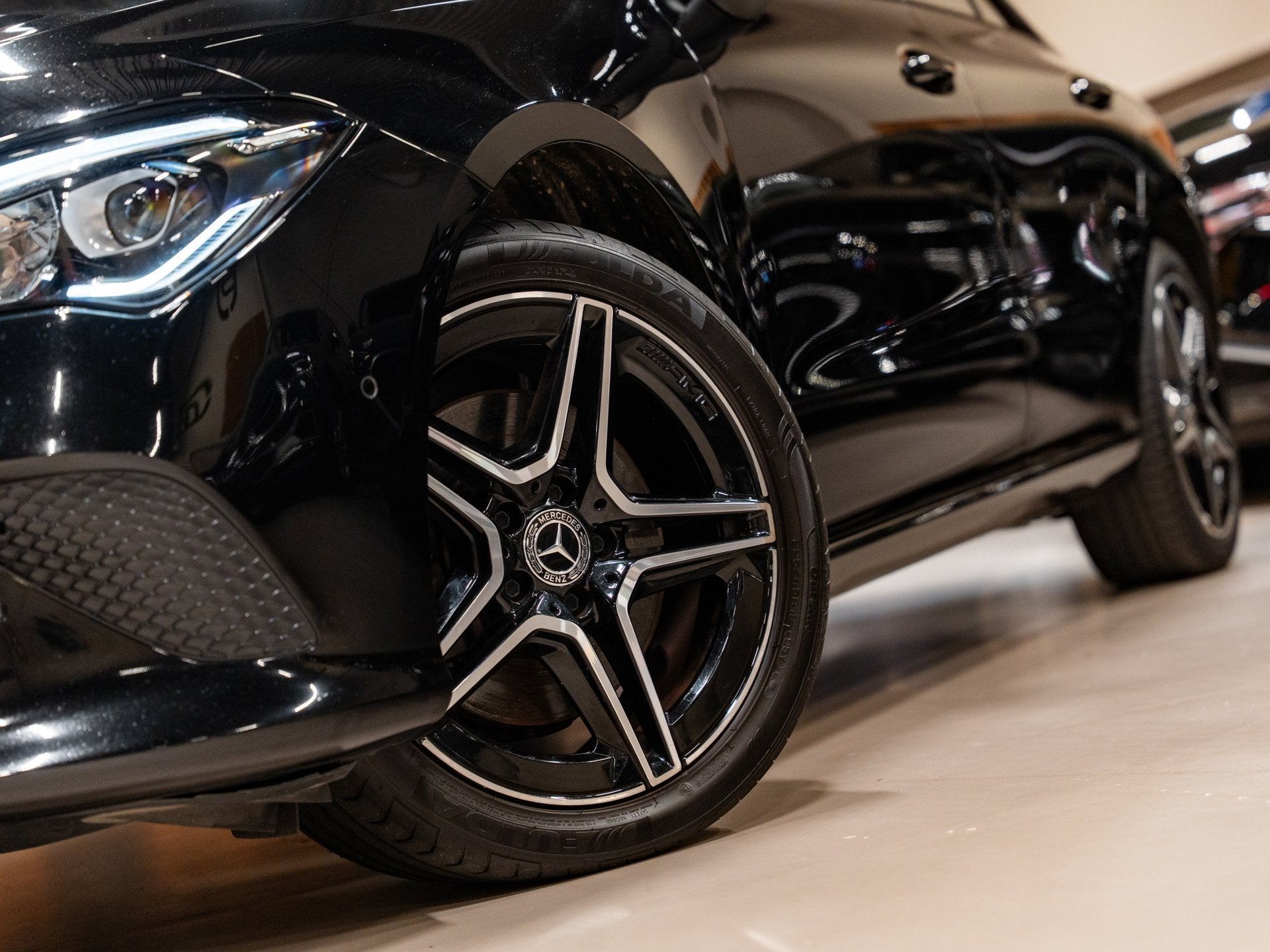 Mercedes-Benz CLA-klasse 250 e Luxury Line, AMG 18" Velg, Vo, Gebruikt, 4 cilinders, 15 kWh, Zwart