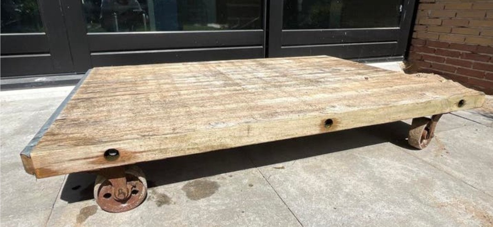 Robuuste houten salontafel op wielen, Tuin en Terras, Tuintafels, Ophalen, Gebruikt, Rechthoekig, Hout