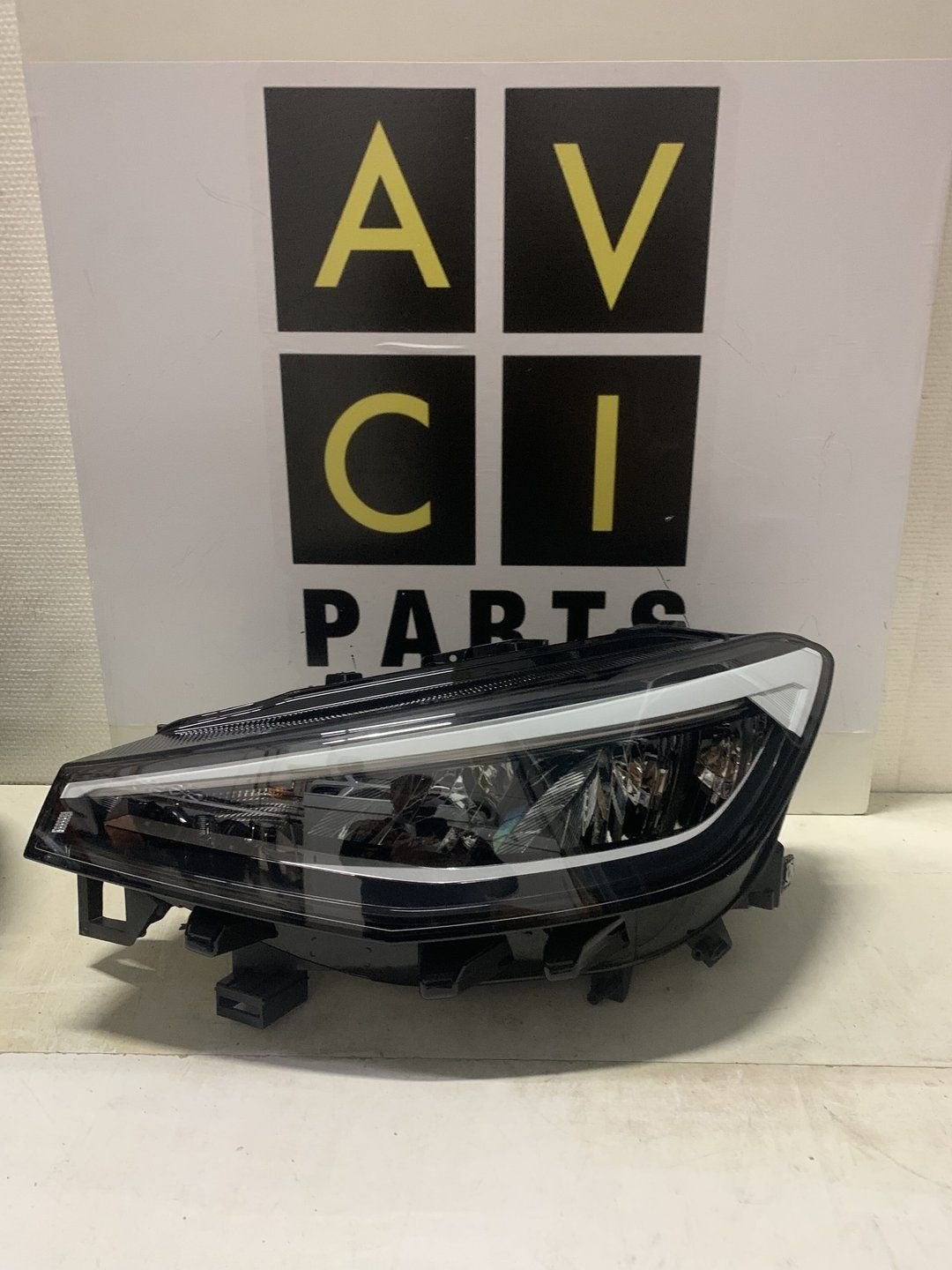 VW ID4 11B LED Koplamp Links 11B941005A NIEUW, -, Volkswagen, -, Nieuw