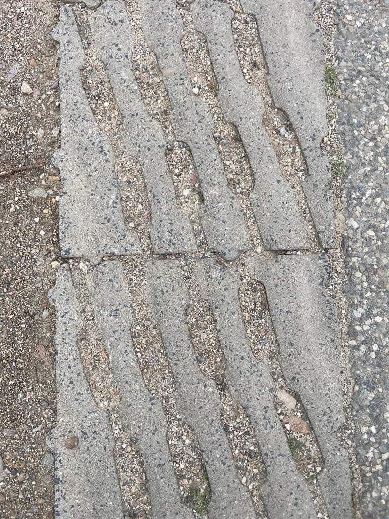 Gebruikte Grasbeton, Grasstenen, Graskeien, Erfverharding, Gebruikt, Klinkers, Ophalen of Verzenden, 10 m² of meer
