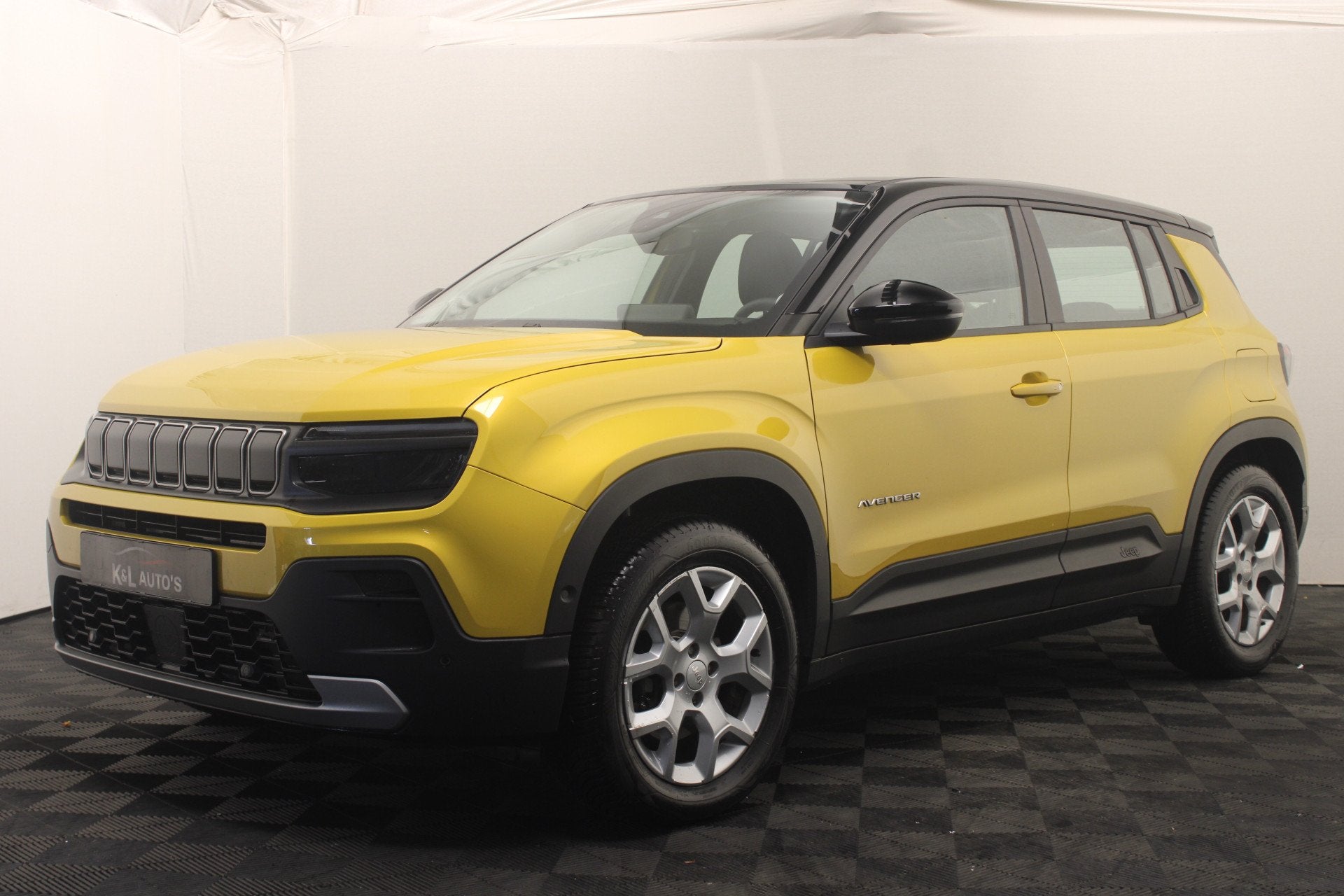 Jeep Avenger 1.2 e-Hybrid Altitude |Massage|Stoelverw.|Camer, Auto's, 1263 kg, Gebruikt, Zwart, 1199 cc