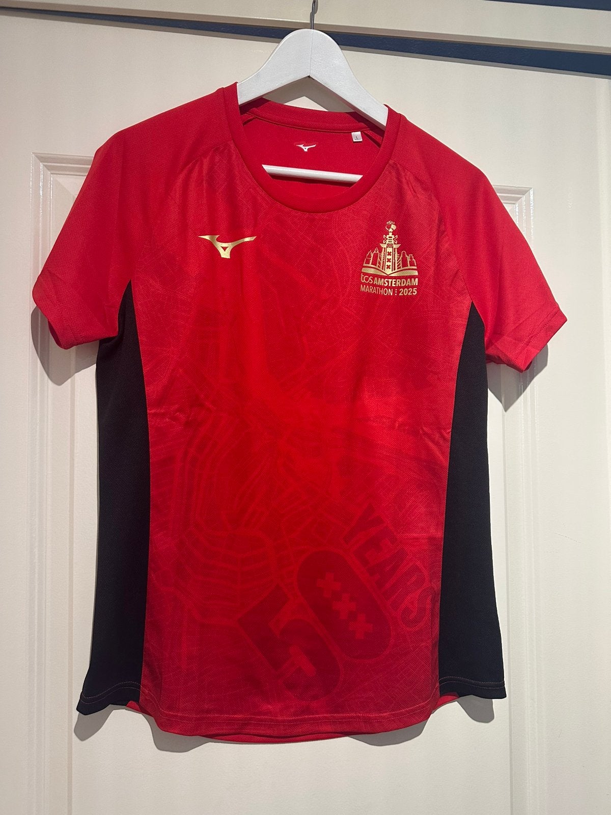 Amsterdam Marathon 2025, Maat L, Ophalen of Verzenden, Zo goed als nieuw, Shirt