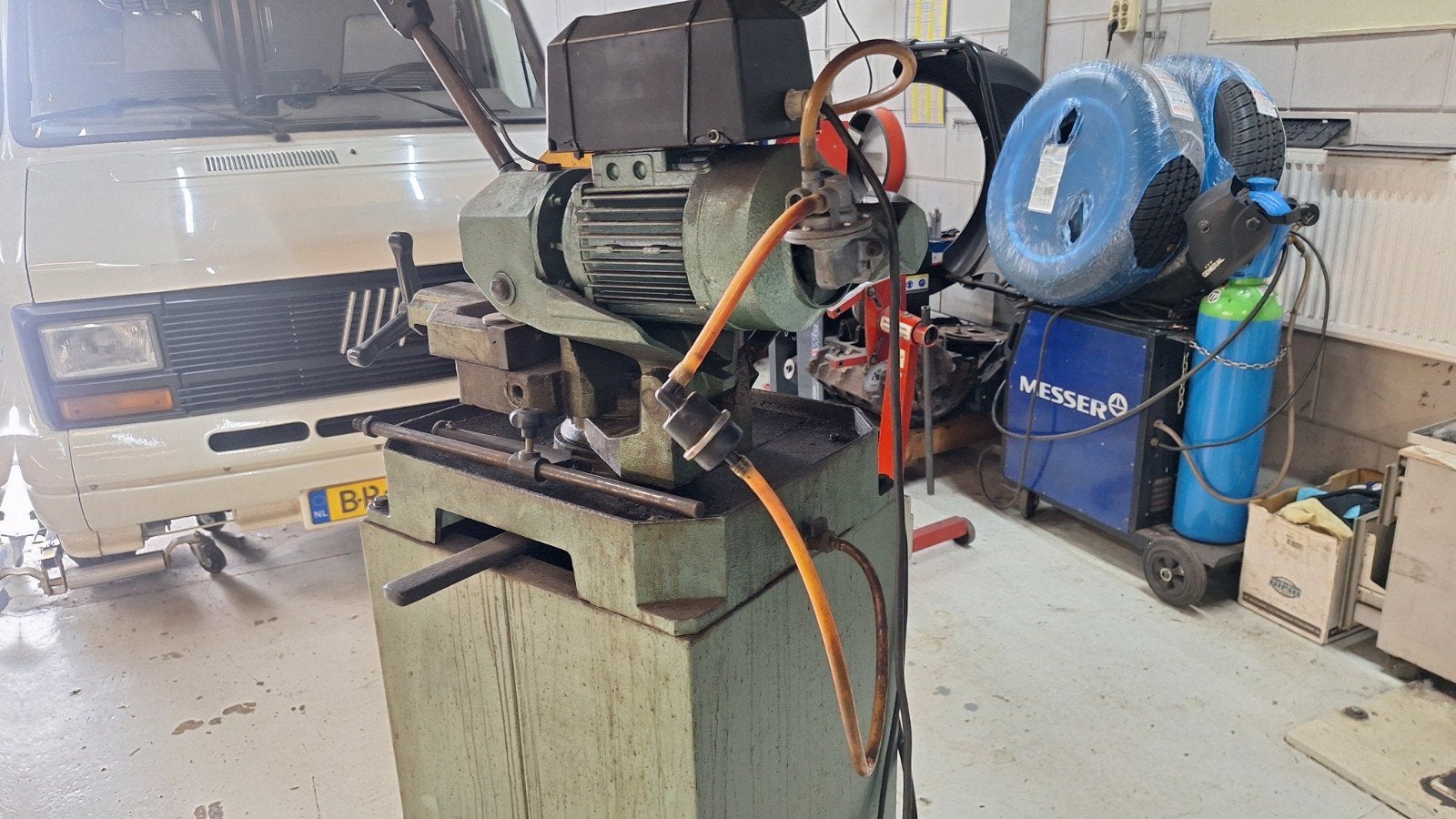 Afkortzaag machine, Ophalen