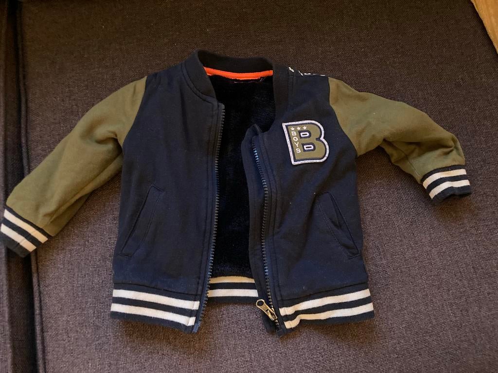 Vestje maat 80, Ophalen of Verzenden, Zo goed als nieuw, Meisje, Truitje of Vestje