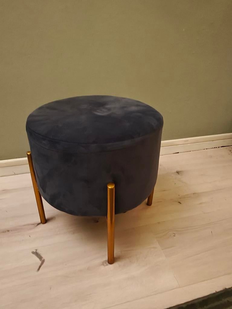Stijlvolle donkerblauwe poef met gouden poten, Ophalen, Minder dan 50 cm, Rond, Minder dan 50 cm