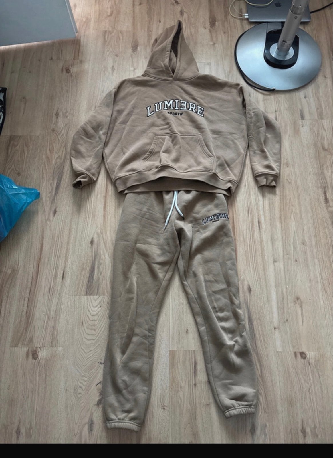 Lumiere Sportief Trainingspak Maat S - Zo goed als nieuw, Ophalen of Verzenden, Zo goed als nieuw, Beige, Lang