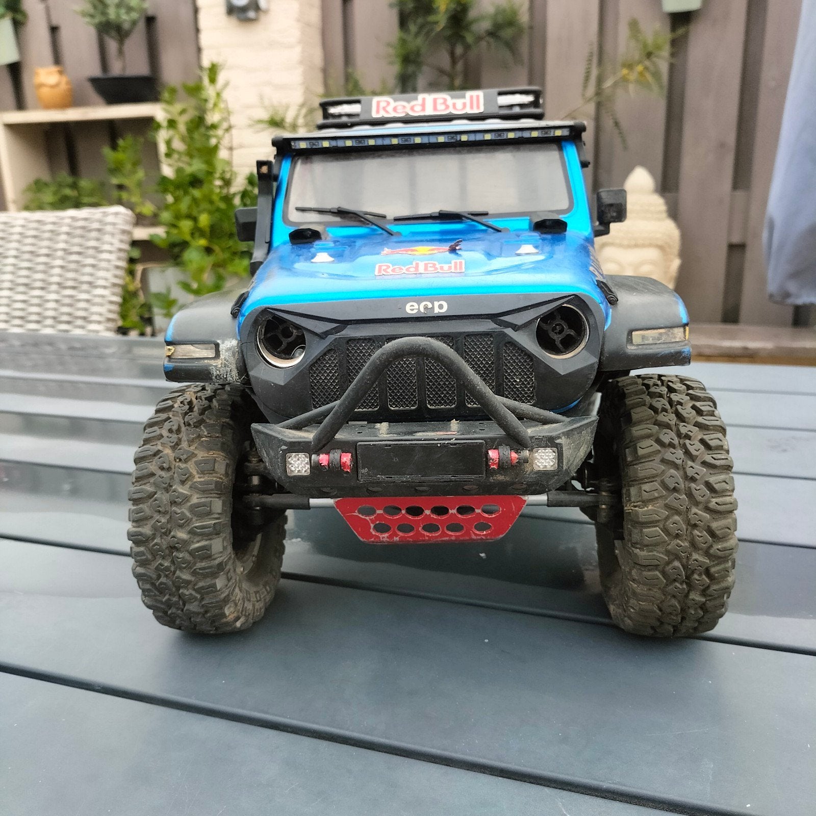 RC Jeep Rubicon Red Bull 4x4, Elektro, Auto offroad, Ophalen of Verzenden, Zo goed als nieuw