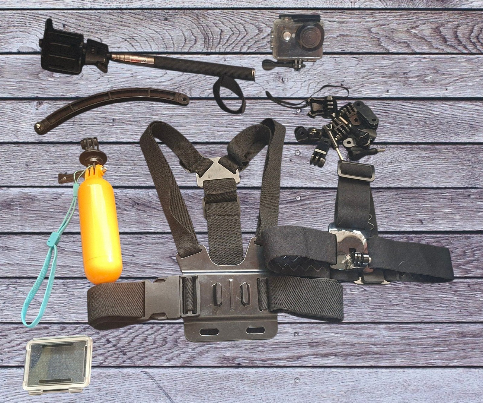 Action cam met uitgebreide accessoireset, Ophalen