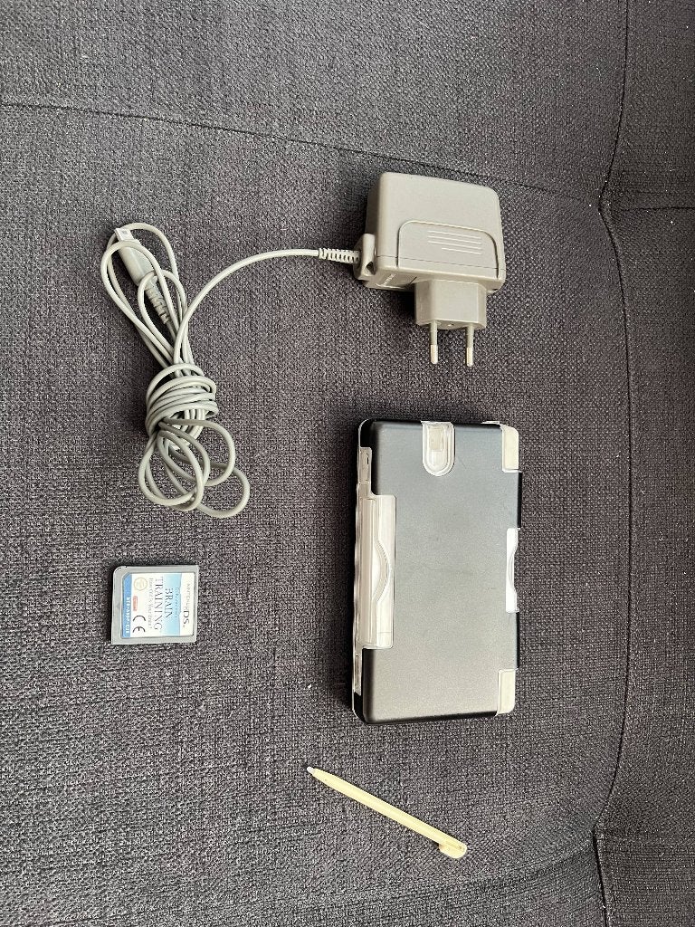 Nintendo DS Lite met Brain Training en voeding, Ophalen, Puzzel en Educatief, Gebruikt, 1 speler