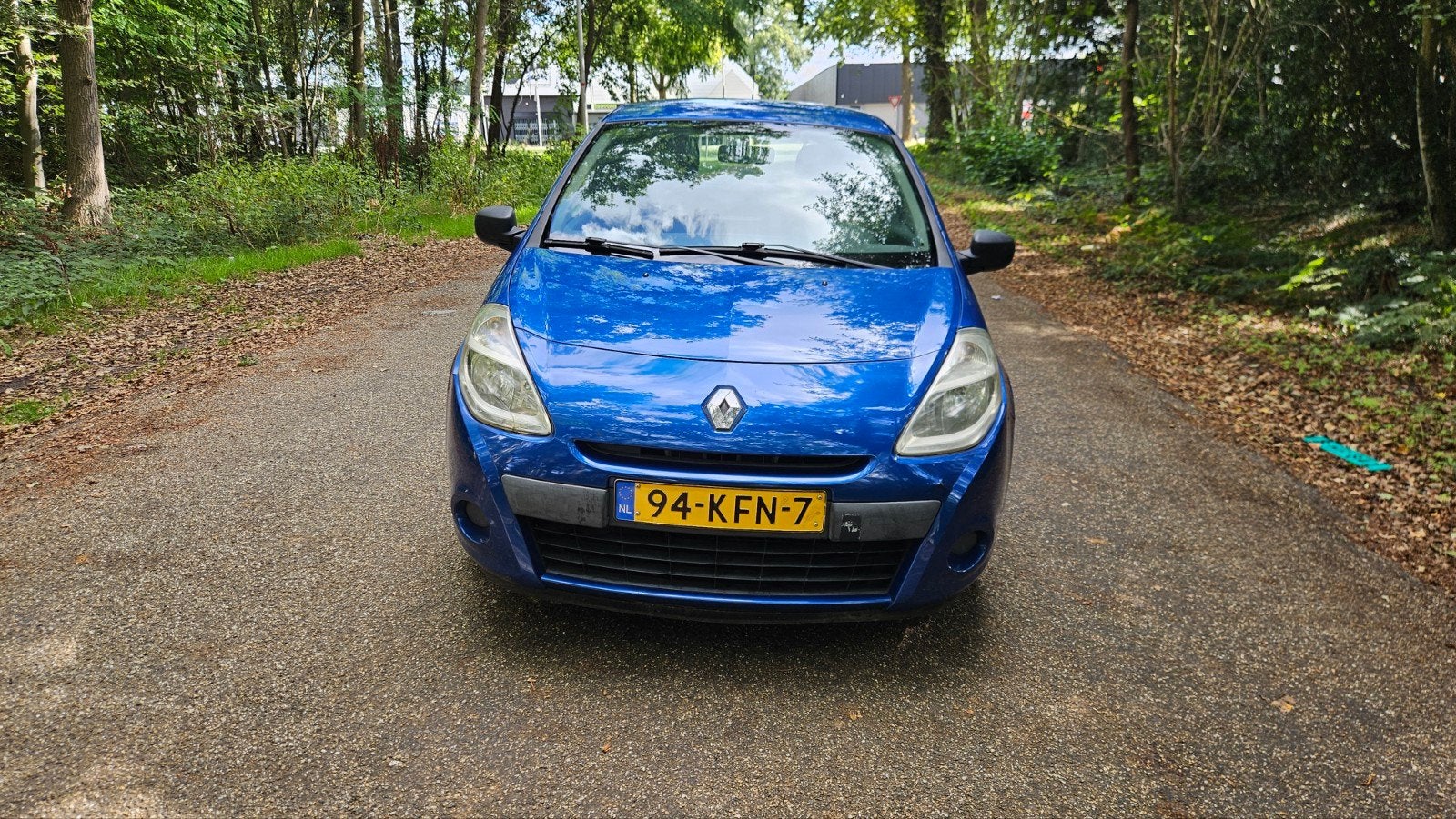 Renault Clio 1.2 16V 75 pk 3D 2009  airco en navigatie e, Auto's, Voorwielaandrijving, 535 kg, 74 pk, 4 cilinders