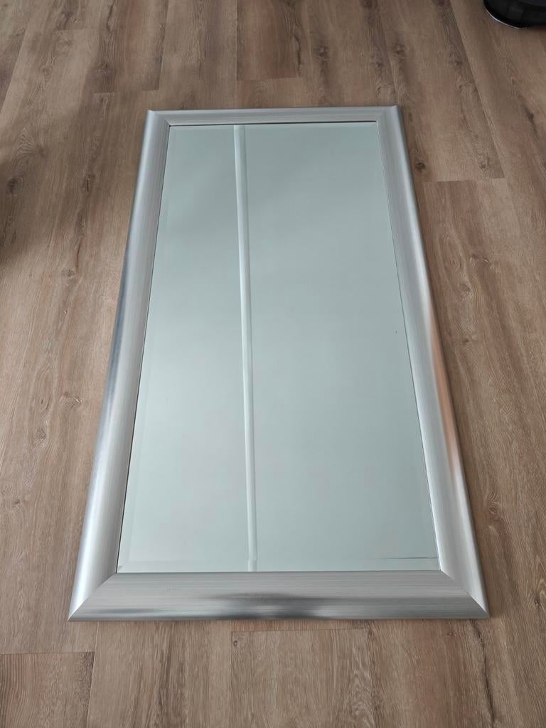 Mooie spiegel 130x50, Huis en Inrichting, Woonaccessoires | Spiegels, Ophalen, Minder dan 50 cm, Zo goed als nieuw, Minder dan 100 cm
