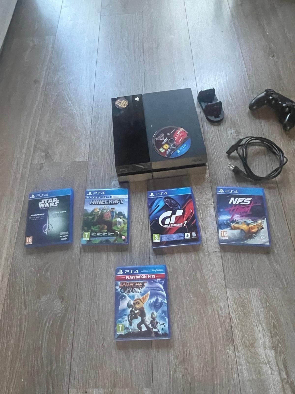 PlayStation 4 met 5 games en 1 controller, Ophalen of Verzenden, Met 1 controller, Original, 500 GB
