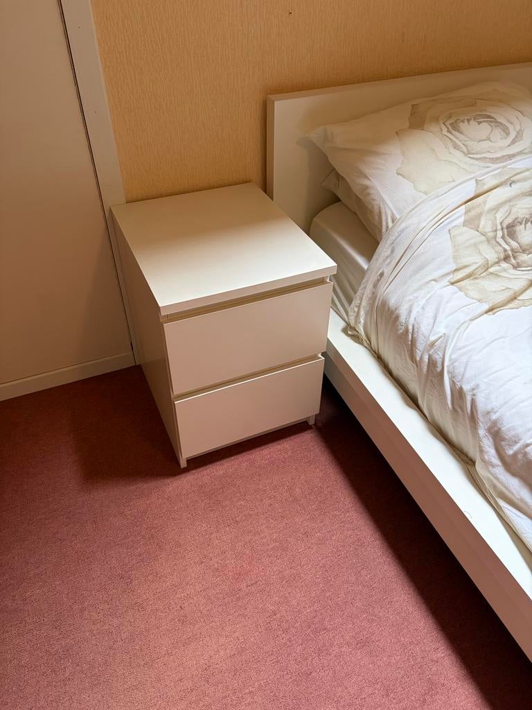 Tweepersoonsbed 140x200 met 2 nachtkastjes, Ophalen, Gebruikt, Wit, Tweepersoons