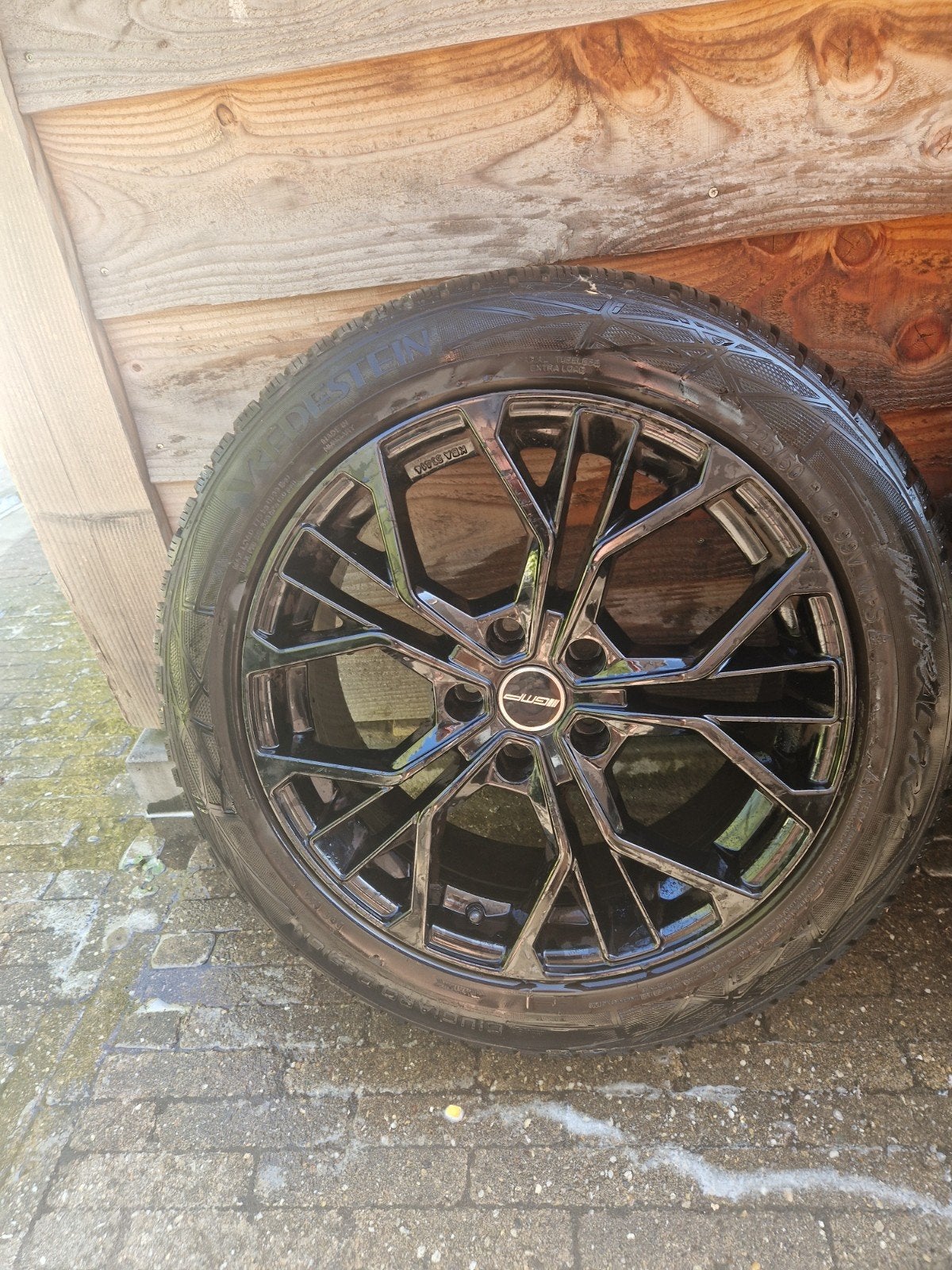 Set van 4 zwarte velgen met winterbanden Toyota Corolla Cros, Gebruikt, Banden en Velgen, Winterbanden, Ophalen