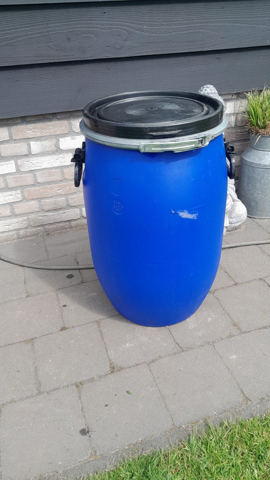 Waterton regen water voer ton met deksel groot regen ton, Tuin en Terras, Minder dan 75 liter, Ophalen, Zo goed als nieuw, Kunststof