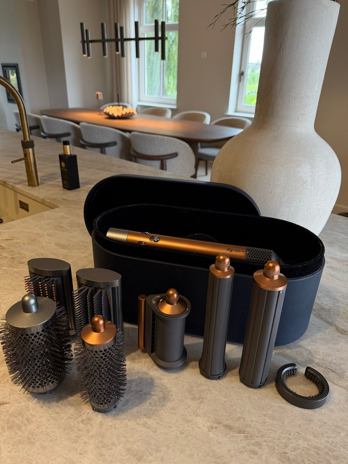 Dyson Airwrap compleet met extra opzetstuk en bon, Ophalen of Verzenden, Zo goed als nieuw, Föhn of Haardroger