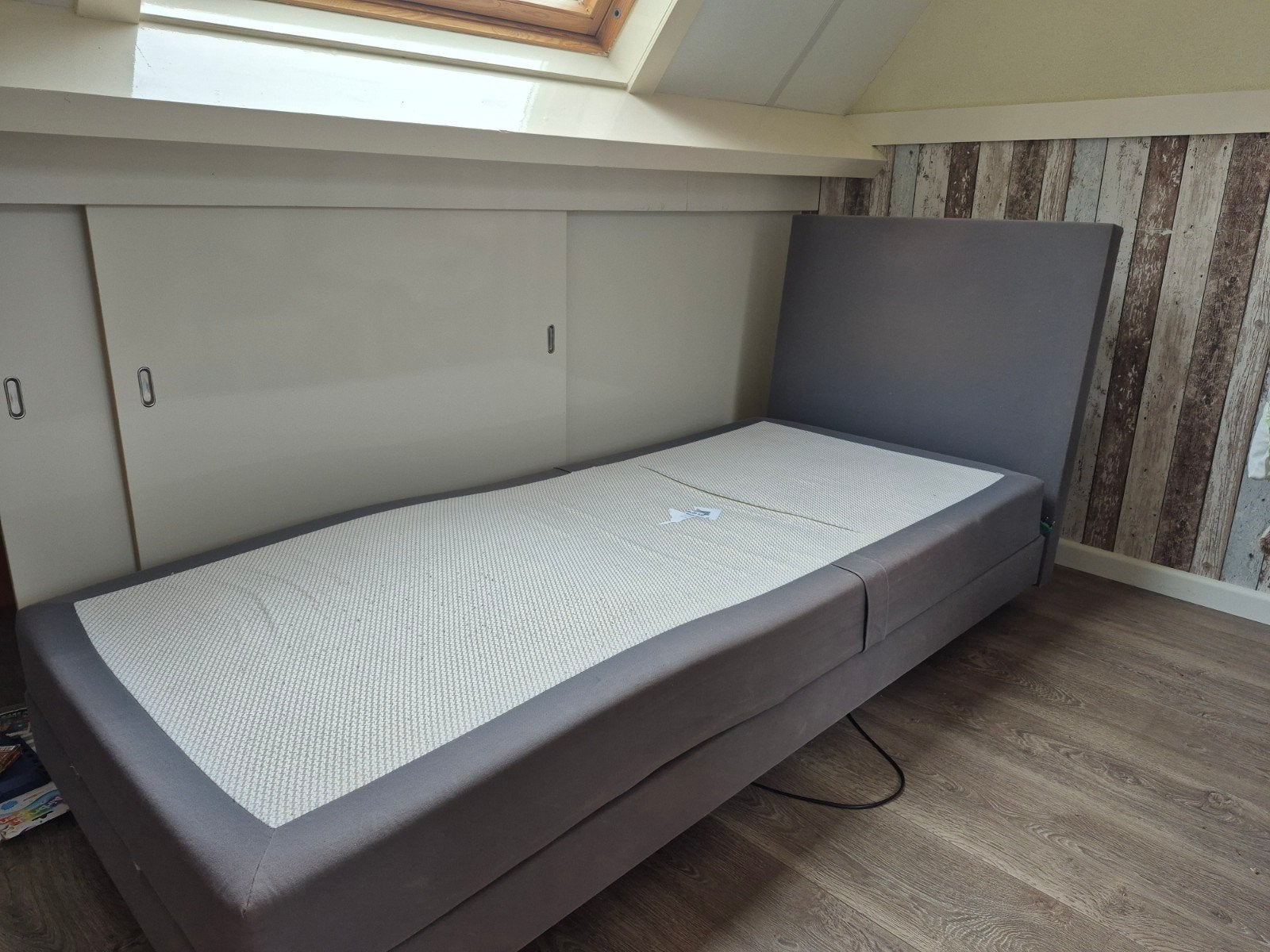 GRATIS Eenpersoons boxspring 90 x 200 cm., Ophalen, Gebruikt, 90 cm, Eenpersoons