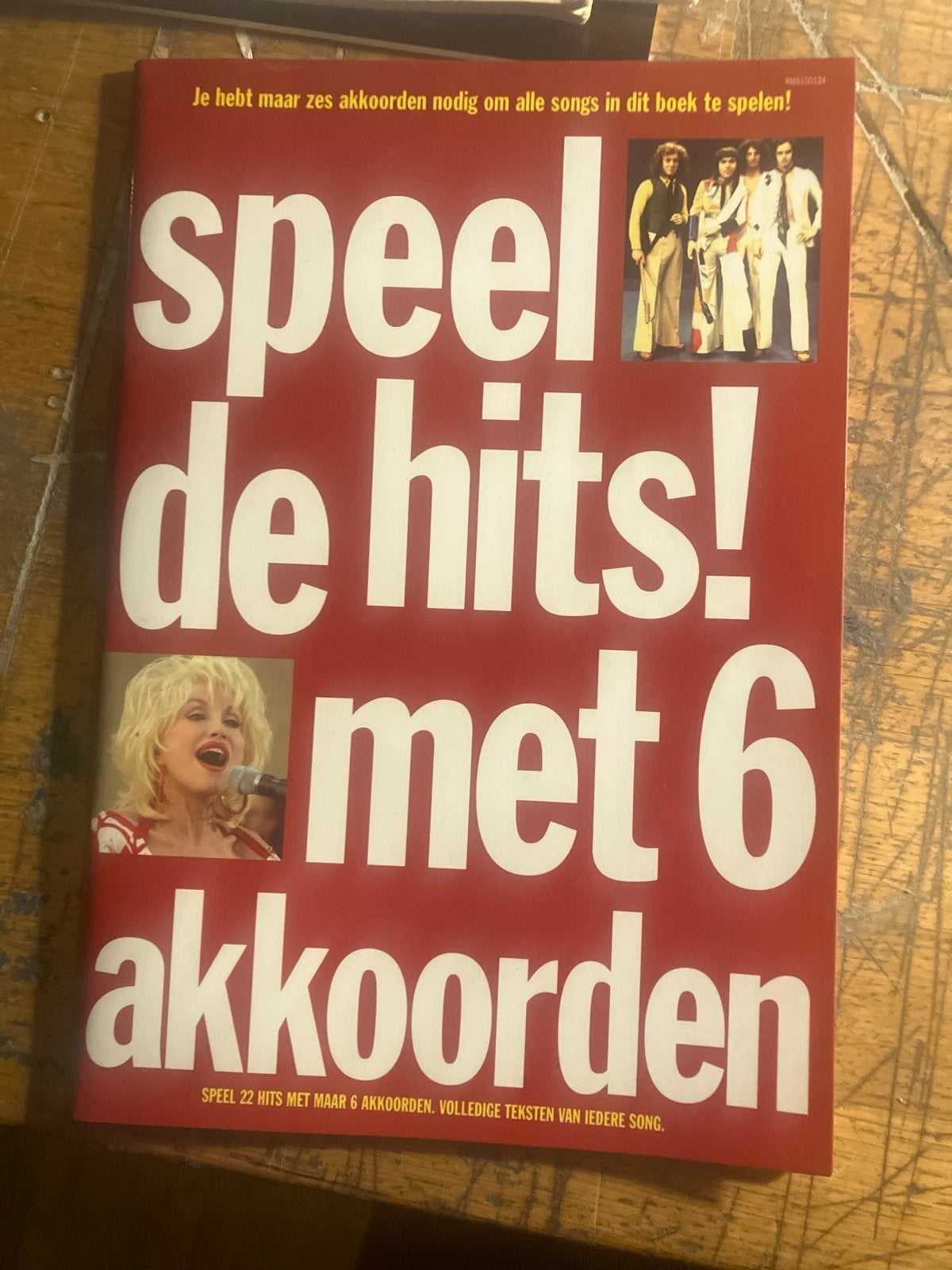 Speel de hits! met 6 akkoorden - Muziekboek, Muziek en Instrumenten, Bladmuziek, Les of Cursus, Ophalen of Verzenden, Populair