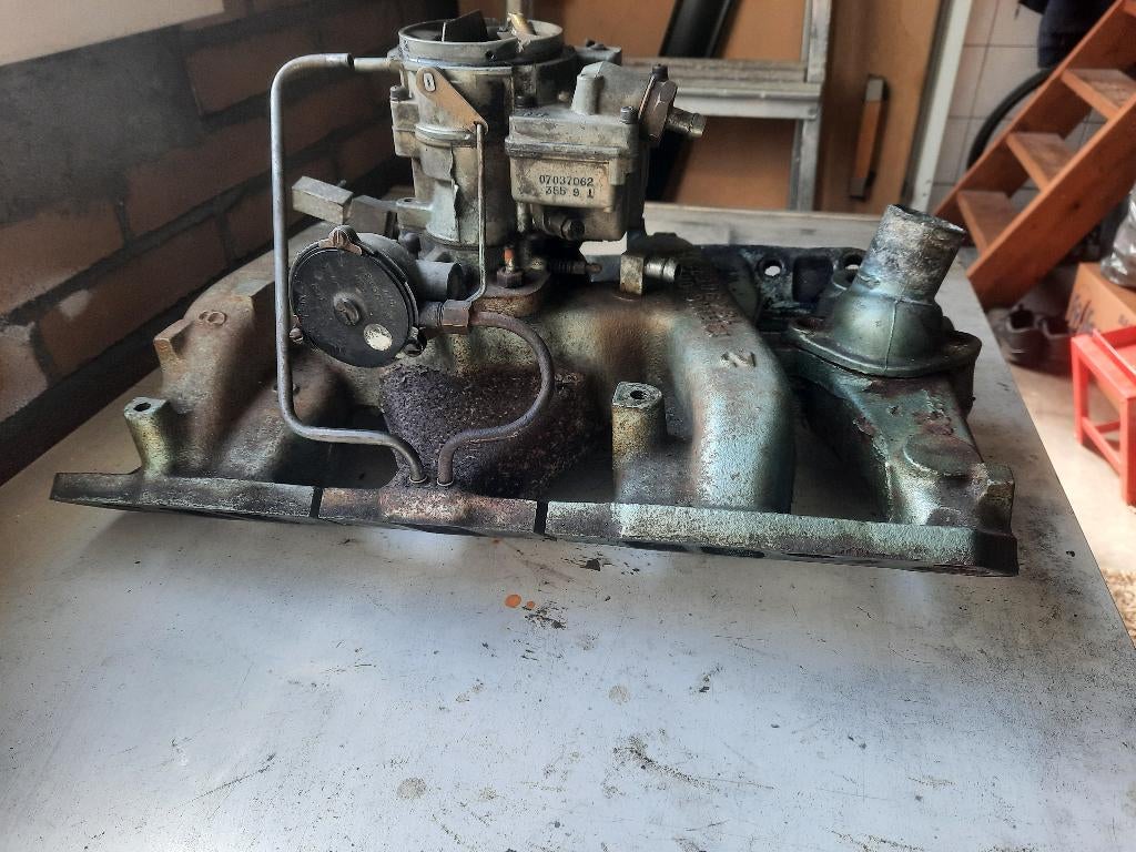 Spruitstuk met goede carburateur pontiac 326, Auto-onderdelen, Motor en Toebehoren, Ophalen, Gebruikt, Pontiac