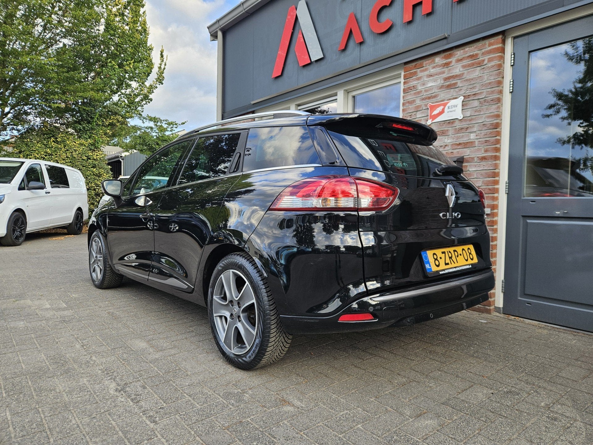 Renault Clio Estate 0.9 TCe Night&Day Airco! Cruise Control!, Auto's, Zwart, Origineel Nederlands, Handgeschakeld, 90 pk