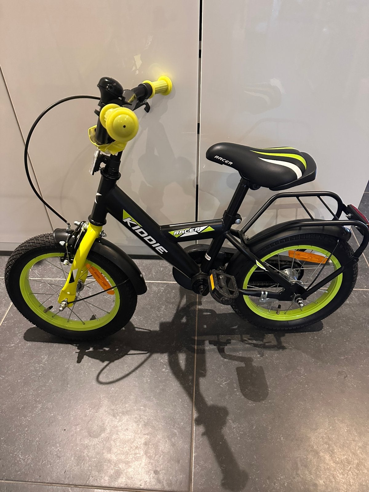 Kinderfiets kiddie boy, Fietsen en Brommers, Ophalen, Zo goed als nieuw, Minder dan 16 inch, Zijwieltjes