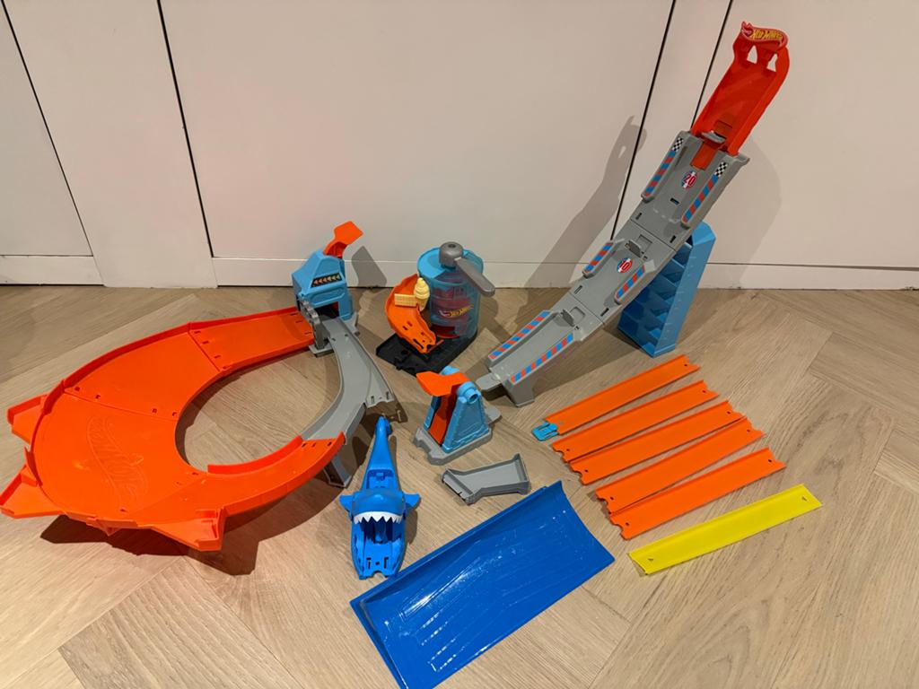 Hot Wheels Racebaan met diverse uitbreidingen, Zelf te bouwen, Ophalen of Verzenden, Hot Wheels, Handmatig