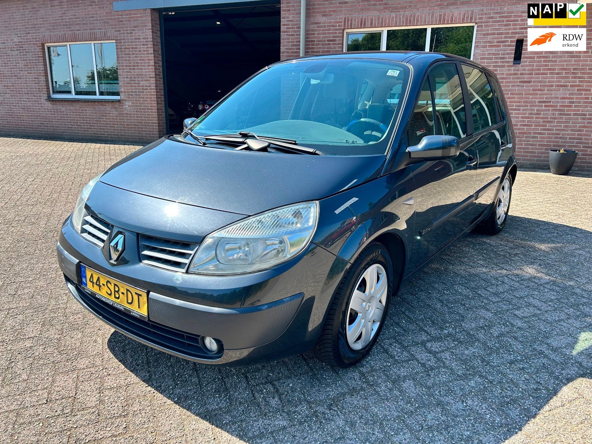 Renault Scénic 2.0-16V Dynamique Comfort // APK 24-2-2027, Auto's, 1998 cc, 135 pk, Gebruikt, 4 cilinders