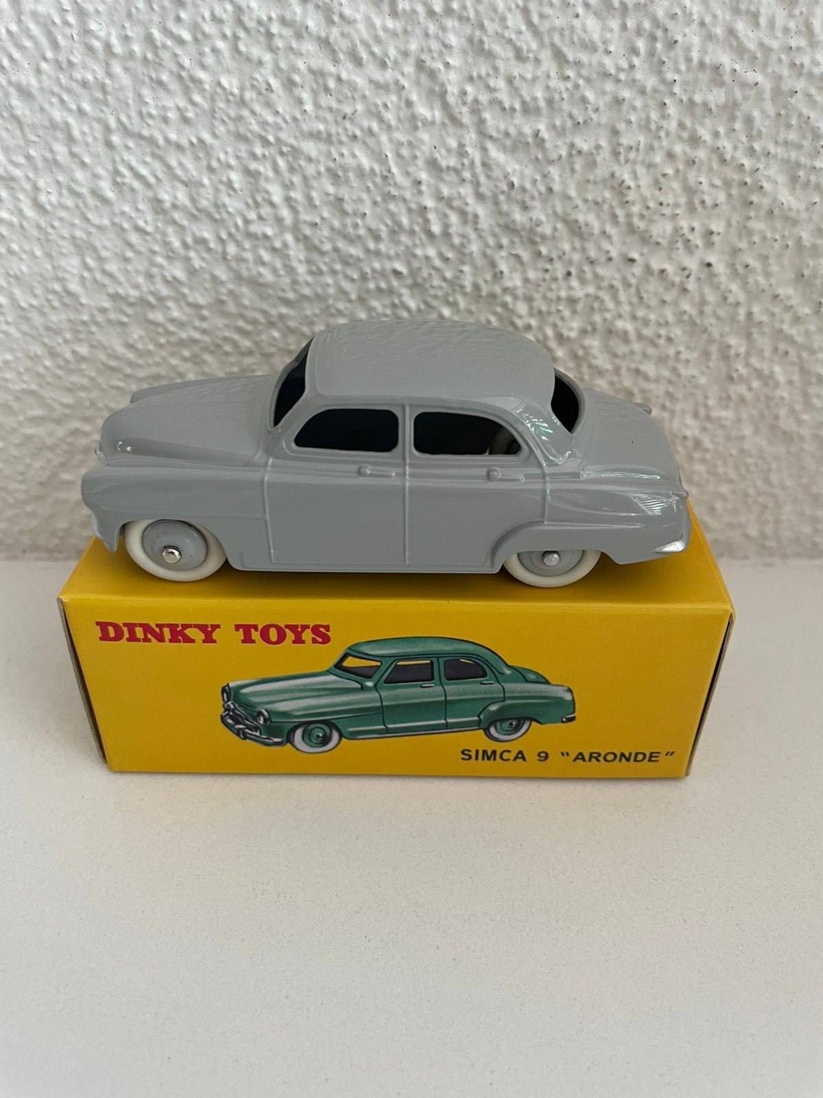 Dinky Toys 1:43 Simca Arronde 24U (Atlas), Ophalen of Verzenden, Nieuw, Auto, Dinky Toys