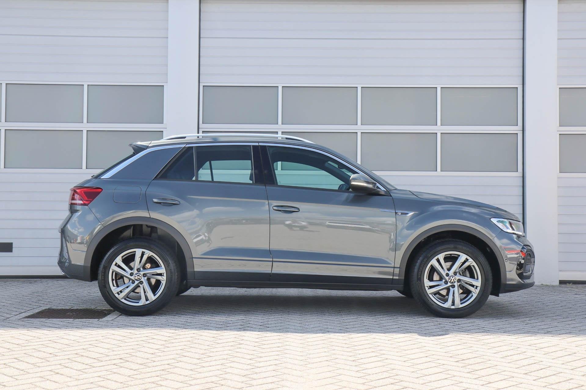 Volkswagen T-Roc 1.0 TSI 110pk R-Line | App Connect | Achter, Auto's, Volkswagen, Voorwielaandrijving, 12 maanden, Stof, Gebruikt